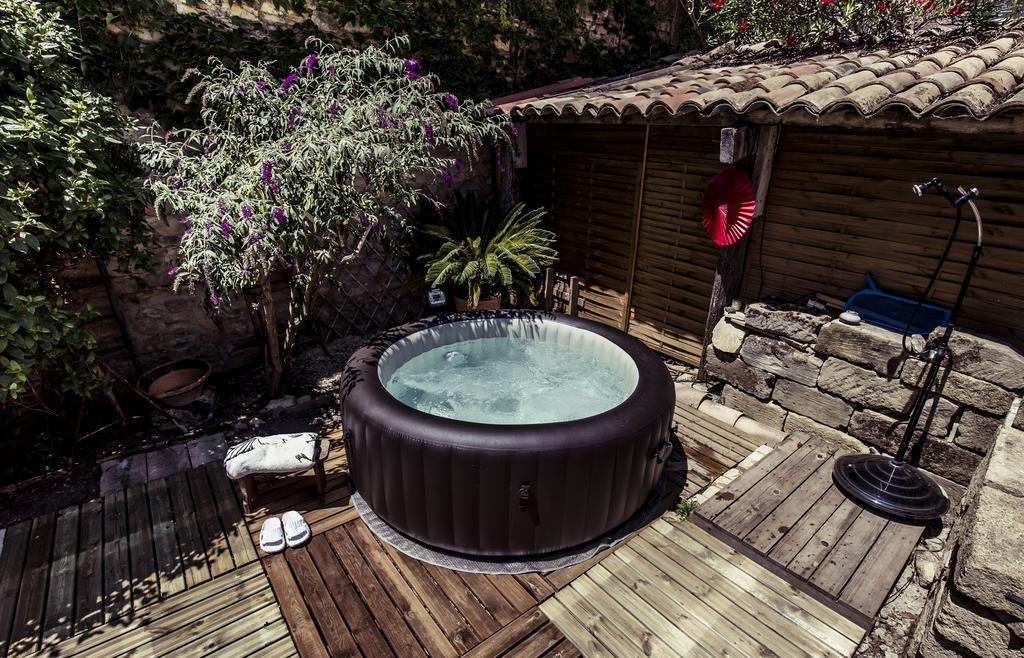 Le Clos Des Aramons Bernis Екстер'єр фото