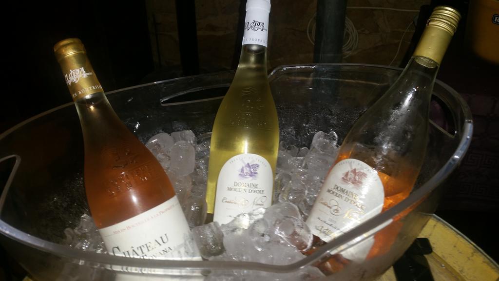 Le Clos Des Aramons Bernis Екстер'єр фото