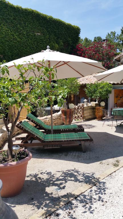 Le Clos Des Aramons Bernis Екстер'єр фото